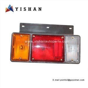 ISUZU NKR 4JB1 LÁMPARA TRASERA 8972133450